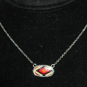 Nwt: Western Aztec pattern Oval Choker